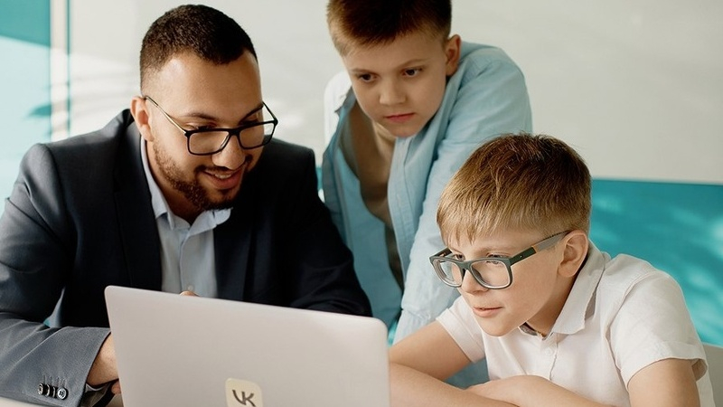 Школьники могут принять участие в профориентационной акции «День IT-знаний»