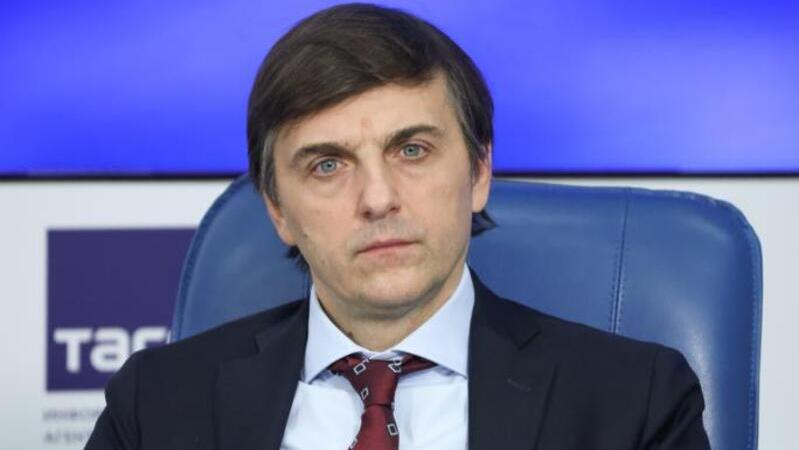 Кравцов посоветовал учителям учитывать нагрузку на детей, задавая домашнее задание