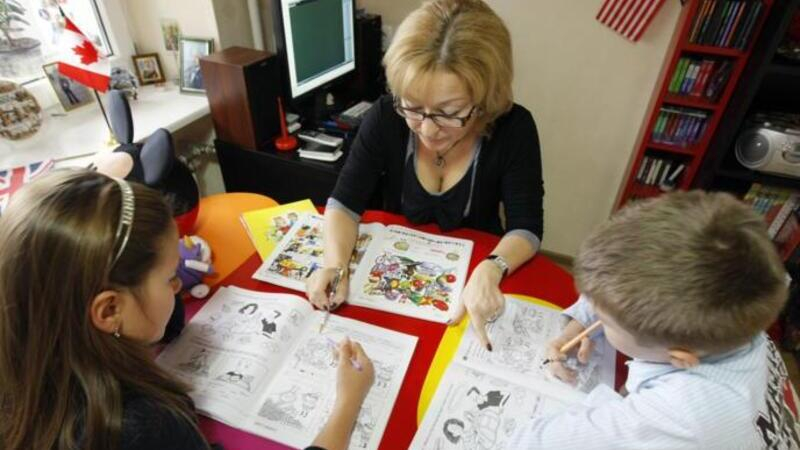 Кабмин поддержал введение промежуточной аттестации для детей на семейном обучении