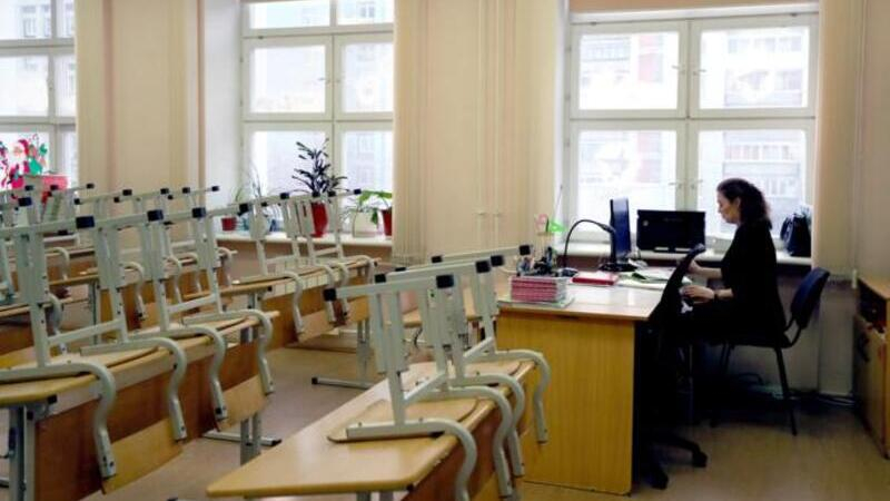 В Max появился чат-бот для помощи учителям в сложных ситуациях