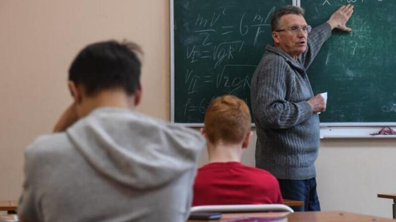 Кравцов: оценку за поведение в рамках апробации будут ставить с 1-го по 8-й класс