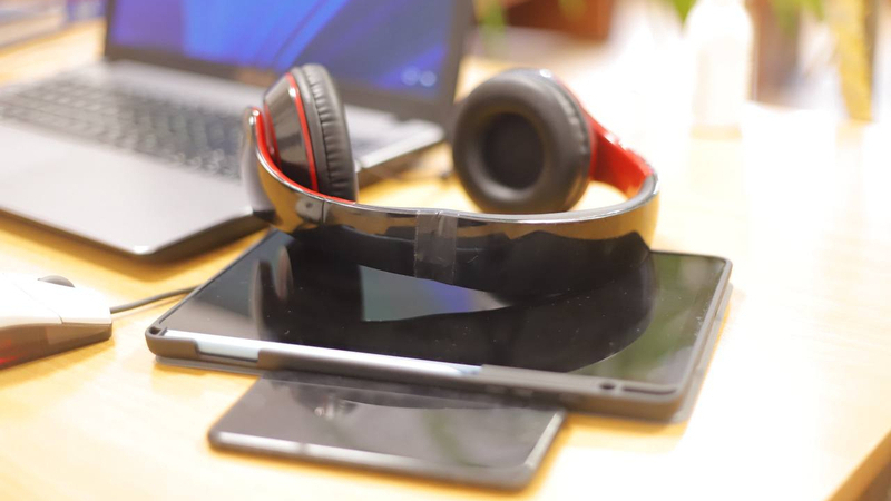 Кравцов рассказал, сколько должна занимать работа с гаджетом в начальных классах