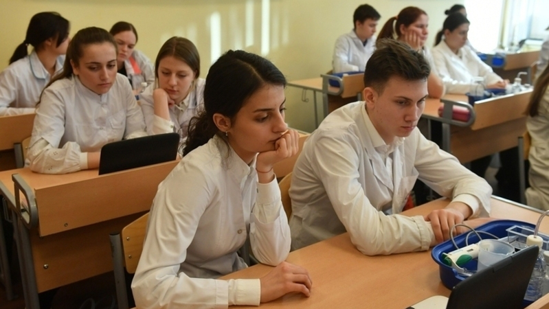 Новый образовательный госстандарт для 10-11-х классов планируют утвердить в июле