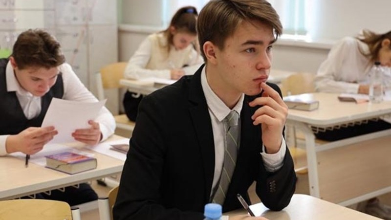 Рособрнадзор и Минпросвещения представили проект расписания ОГЭ на 2027 год