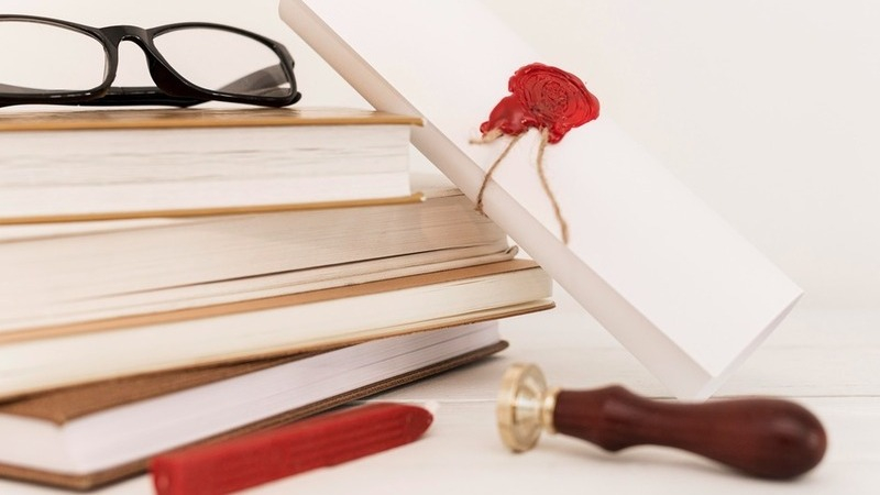 ЛДПР предложила создать в каждом регионе комиссии по защите прав педагогов