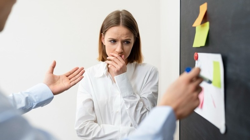 Сенатор призвала учить молодых педагогов предотвращать конфликты в школах