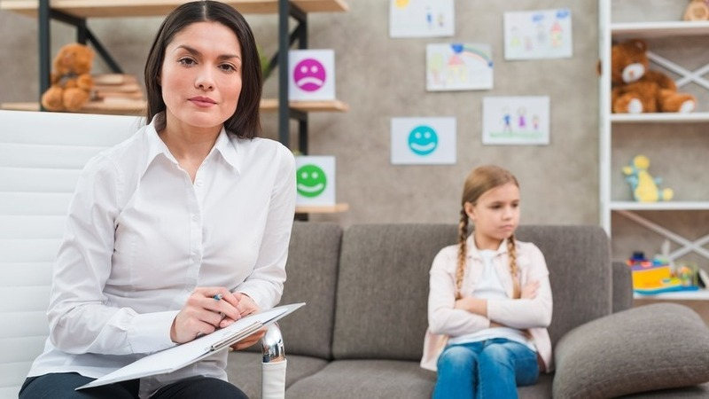 В Госдуме предложили закрепить норму – один школьный психолог на 300 учеников