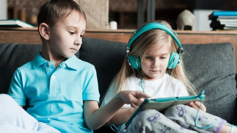 Минпросвещения ограничило время использования гаджетов для детей 5–9 лет