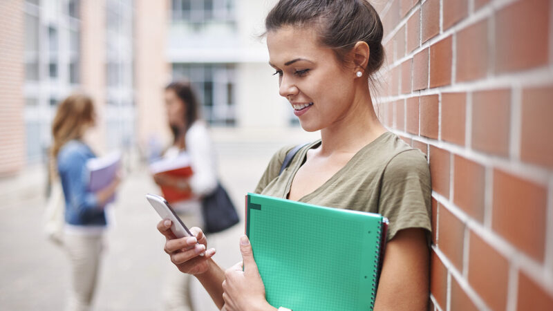 Новые образовательные инструменты: «Сферум» запускает сервисы подготовки к экзаменам