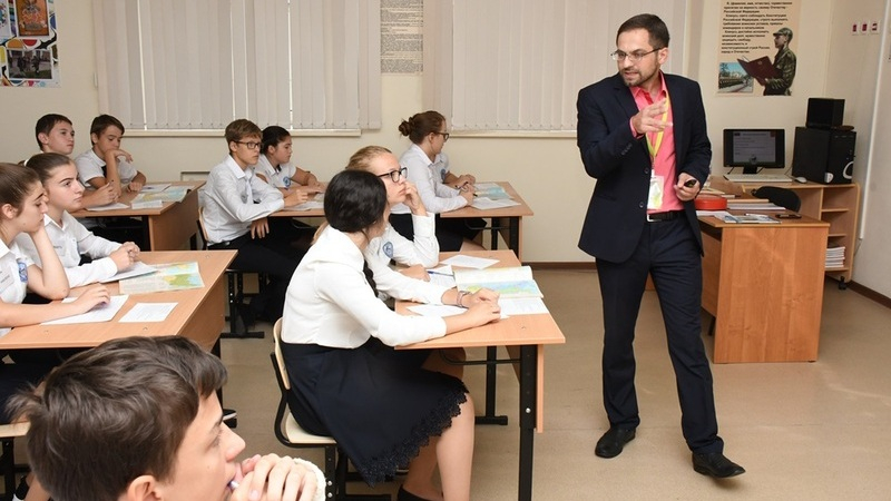 Бюрократическую нагрузку педагогов предложили ограничить законом