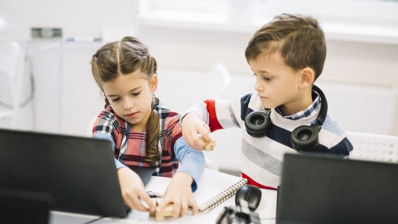 Педагог в мире STEM: от транслятора знаний к вдохновляющему наставнику